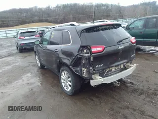 2016 Jeep Cherokee Limited with VIN 1C4PJMDSXGW121091, listed as a IAAI auction lot 41733807 with 196,455 mi miles and . Bid and sale history available at DreamBid. Image 3.