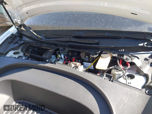 2025 Tesla Model 3 Long Range with VIN 5YJ3E1EB4SF914979, listed as a IAAI auction lot 41695023 with 2,263 mi miles and . Bid and sale history available at DreamBid. Image 10.
