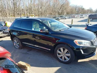 2017 Volvo XC60 Inscription with VIN YV440MDU0H2105432, listed as a IAAI auction lot 41634154 with 106,815 mi miles. Bid and sale history available at carsss.com. Image 13.