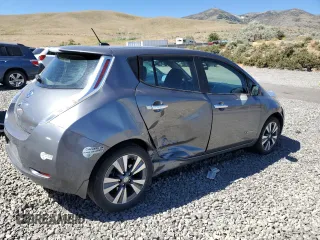 2015 Nissan LEAF SV with VIN 1N4AZ0CP6FC330144, listed as a Copart auction lot 61944543 with 66,493 mi miles. Bid and sale history available at carsss.com. Image 3.