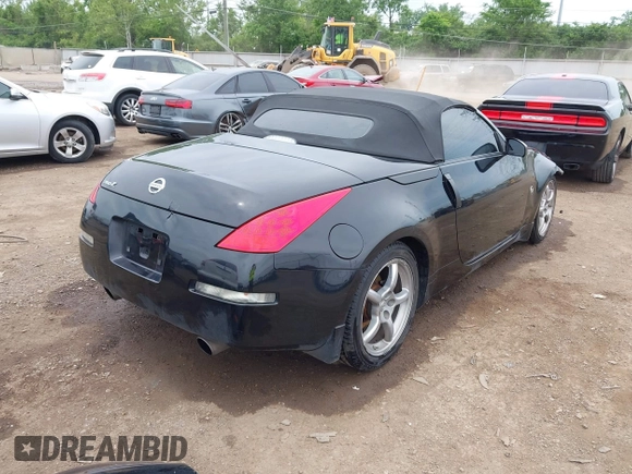 2006 Nissan 350Z Touring z VIN JN1AZ36A76M456514, wystawiony jako IAAI lot #42266616 z przebiegiem 129 729 mil mil oraz . Historia ofert i sprzedaży dostępna na DreamBid. Obrazek 4.