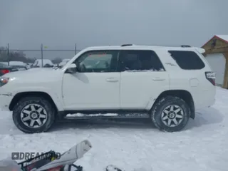 2018 Toyota 4Runner SR5 with VIN JTEBU5JR9J5519118, listed as a IAAI auction lot 41622686 with 92,178 mi miles. Bid and sale history available at carsss.com. Image 14.