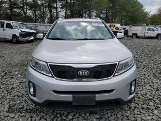 2014 Kia Sorento LX with VIN 5XYKT3A63EG465586, listed as a Copart auction lot 52568495 with 131,634 mi miles and Salvage Title. Bid and sale history available at carsss.com. Image 5.