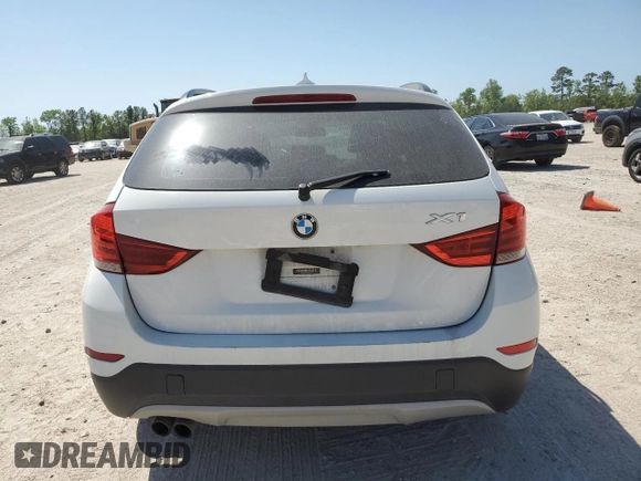 2013 BMW X1 28i z VIN WBAVM1C50DVW41615, wystawiony jako Copart lot #51329525 z przebiegiem 120 642 mil mil oraz Szkoda całkowita • Salvage title. Historia ofert i sprzedaży dostępna na DreamBid. Obrazek 6.