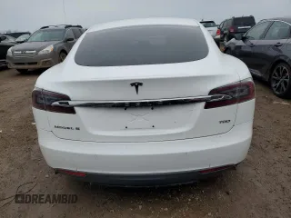 2015 Tesla Model S 85D with VIN 5YJSA1S21FF089159, listed as a Copart auction lot 51504605 with 58,944 mi miles and Clean Title. Bid and sale history available at carsss.com. Image 6.