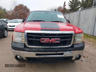 2010 GMC Sierra 1500 SLE z VIN 1GTSKVE33AZ144299, wystawiony jako IAAI lot #41086313 z przebiegiem 199 994 mil mil oraz . Historia ofert i sprzedaży dostępna na DreamBid. Obrazek 12.
