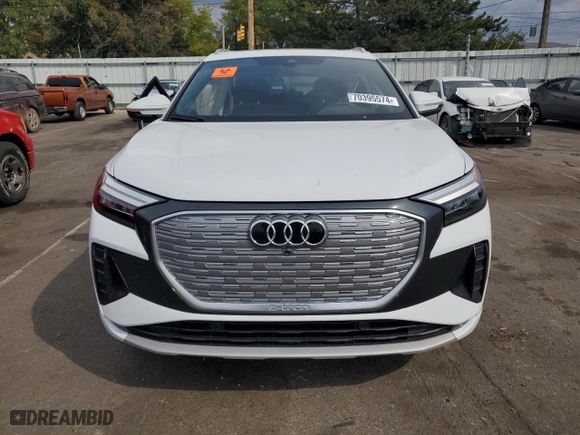 2022 Audi Q4 e-tron Premium Plus with VIN WA1H2BFZ8NP042620, listed as a Copart auction lot 70395574 with 17,705 mi miles and Salvage Title. Bid and sale history available at carsss.com. Image 5.