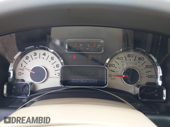 2011 Ford Expedition XLT with VIN 1FMJU1J53BEF19313, listed as a IAAI auction lot 42365986 with 151,470 mi miles and . Bid and sale history available at DreamBid. Image 7.