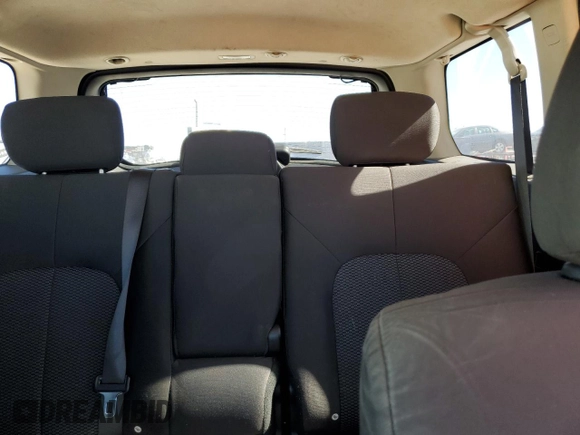 2011 Mitsubishi Endeavor LS with VIN 4A4JN2AS9BE031635, listed as a Copart auction lot 80525844 with 221,344 mi miles and Salvage Title. Bid and sale history available at carsss.com. Image 10.