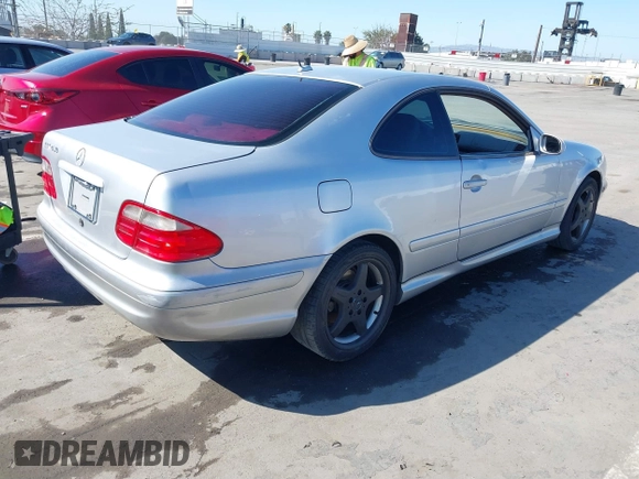 2002 Mercedes-Benz CLK 320/430 with VIN WDBLJ70G92T127992, listed as a IAAI auction lot 41862108 with 196,205 mi miles and . Bid and sale history available at DreamBid. Image 4.
