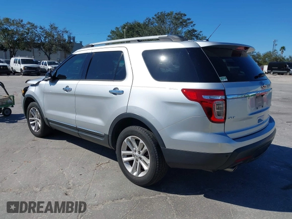 2014 Ford Explorer XLT with VIN 1FM5K7D98EGB66763, listed as a IAAI auction lot 40933042 with 126,929 mi miles and . Bid and sale history available at DreamBid. Image 3.