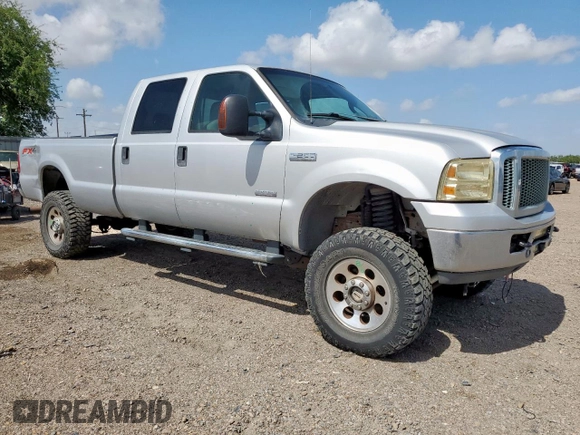 2006 Ford F-250 XL with VIN 1FTSW21P46EA13683, listed as a Copart auction lot 61142045 with 164,699 mi miles and Salvage title. Bid and sale history available at DreamBid. Image 4.