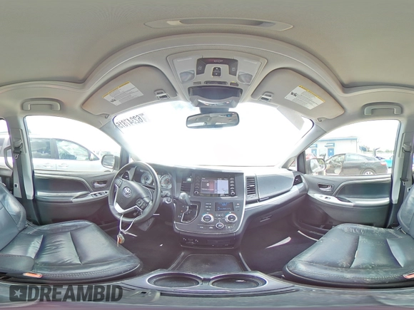 2018 Toyota Sienna SE with VIN 5TDXZ3DC5JS921882, listed as a Copart auction lot 62347815 with 136,472 mi miles and Salvage title. Bid and sale history available at DreamBid. Image 14.