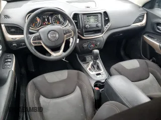 2017 Jeep Cherokee Sport z VIN 1C4PJLAS9HW573906, wystawiony jako Copart lot #87459584 z przebiegiem 73 501 mil mil oraz Szkoda całkowita • Salvage title. Historia ofert i sprzedaży dostępna na DreamBid. Obrazek 8.