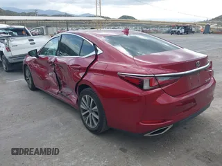 2019 Lexus ES with VIN 58ABZ1B15KU023025, listed as a IAAI auction lot 41913830 with 49,694 mi miles. Bid and sale history available at carsss.com. Image 3.