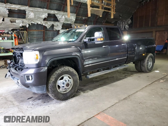 2016 GMC Sierra 3500HD Denali z VIN 1GT42YE83GF142410, wystawiony jako Copart lot #49628925 z przebiegiem 210 385 mil mil oraz Szkoda całkowita • Salvage title. Historia ofert i sprzedaży dostępna na DreamBid. Obrazek 1.