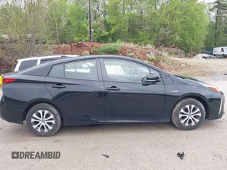 2020 Toyota Prius LE with VIN JTDL9RFU8L3014930, listed as a IAAI auction lot 42171038 with 67,785 mi miles and . Bid and sale history available at DreamBid. Image 14.