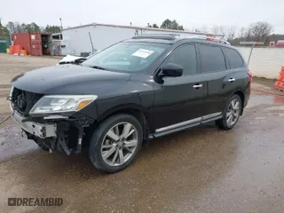 2014 Nissan Pathfinder Platinum with VIN 5N1AR2MN9EC646084, listed as a IAAI auction lot 41741038 with 211,525 mi miles. Bid and sale history available at carsss.com. Image 2.
