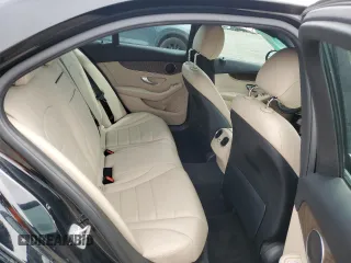 2018 Mercedes-Benz C 300 z VIN 55SWF4KB6JU260919, wystawiony jako Copart lot #52407265 z przebiegiem 67 613 mil mil oraz Szkoda całkowita • Salvage title. Historia ofert i sprzedaży dostępna na DreamBid. Obrazek 10.