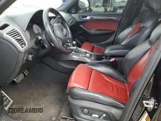 2016 Audi SQ5 Premium Plus z VIN WA1CCAFP2GA055594, wystawiony jako Copart lot #58053955 z przebiegiem 139 175 mil mil oraz Tytuł czysty. Historia ofert i sprzedaży dostępna na DreamBid. Obrazek 7.