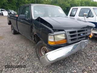 1997 Ford F-250 с VIN 1FTHX25H5VEC68464, выставлен на аукционе IAAI как лот 42365298 с пробегом 137 859 миль миль и . История ставок и продаж доступна на DreamBid. Изображение 18.