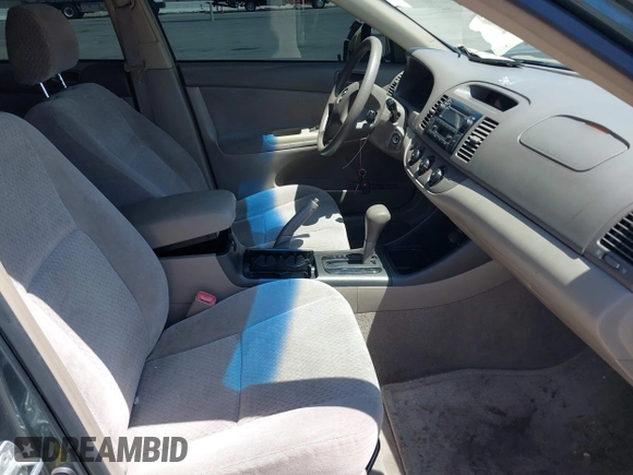 2004 Toyota Camry LE with VIN 4T1BF30K64U067898, listed as a IAAI auction lot 42131958 with 209,702 mi miles. Bid and sale history available at carsss.com. Image 5.