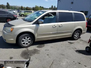 2010 Chrysler Town & Country Touring z VIN 2A4RR5D13AR257765, wystawiony jako Copart lot #61048635 z przebiegiem 165 220 mil mil oraz Czysty tytuł • Clean title. Historia ofert i sprzedaży dostępna na DreamBid. Obrazek 1.