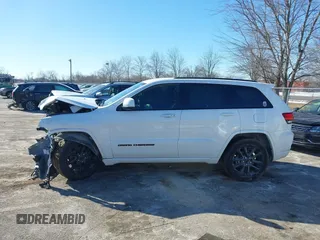2021 Jeep Grand Cherokee Laredo X with VIN 1C4RJEAG0MC624799, listed as a IAAI auction lot 41409742 with 39,727 mi miles and . Bid and sale history available at DreamBid. Image 14.