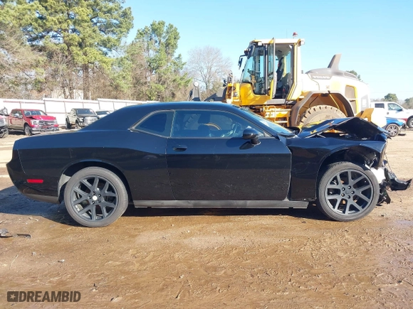2013 Dodge Challenger SXT with VIN 2C3CDYAG5DH562557, listed as a IAAI auction lot 41694697 with 135,915 mi miles. Bid and sale history available at carsss.com. Image 14.