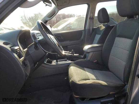 2007 Ford Escape XLT with VIN 1FMCU93167KB90522, listed as a Copart auction lot 43903705 with 80,750 mi miles and Salvage Title. Bid and sale history available at carsss.com. Image 7.