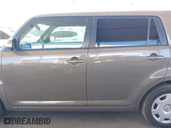 2011 Scion xB z VIN JTLZE4FE1B1137789, wystawiony jako IAAI lot #41834770 z przebiegiem 237 666 mil mil oraz . Historia ofert i sprzedaży dostępna na DreamBid. Obrazek 14.