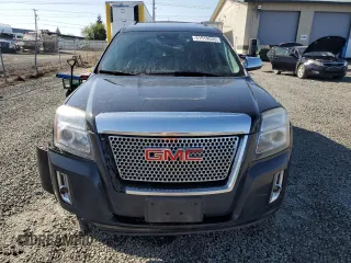 2013 GMC Terrain Denali z VIN 2GKFLZE3XD6174104, wystawiony jako Copart lot #51519535 z przebiegiem 104 948 mil mil oraz Szkoda całkowita • Salvage title. Historia ofert i sprzedaży dostępna na DreamBid. Obrazek 5.