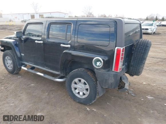 2008 Hummer H3 SUV with VIN 5GTEN13E288105892, listed as a IAAI auction lot 41812651 with 217,426 mi miles. Bid and sale history available at carsss.com. Image 3.