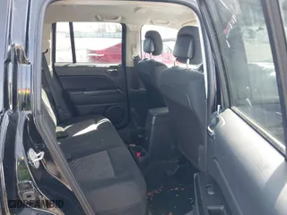 2014 Jeep Compass Sport with VIN 1C4NJCBB1ED587005, listed as a IAAI auction lot 41706302 with 184,419 mi miles. Bid and sale history available at carsss.com. Image 8.