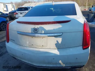2015 Cadillac XTS Luxury with VIN 2G61N5S37F9182517, listed as a IAAI auction lot 41326594 with 175,663 mi miles. Bid and sale history available at carsss.com. Image 16.