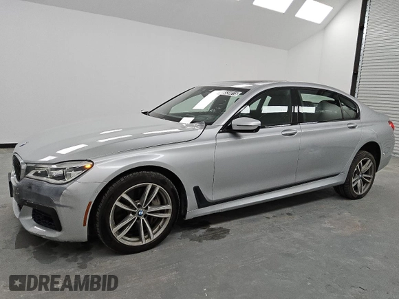 2018 BMW 7 Series ALPINA B7 xDrive z VIN WBA7F2C51JG423580, wystawiony jako Copart lot #49334015 z przebiegiem 118 513 mil mil oraz Czysty tytuł • Clean title. Historia ofert i sprzedaży dostępna na DreamBid. Obrazek 1.