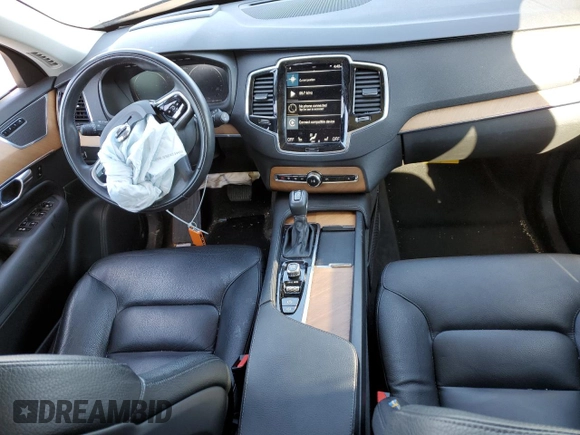 2021 Volvo XC90 Momentum with VIN YV4A22PK8M1704669, listed as a Copart auction lot 52486535 with 56,987 mi miles and Salvage title. Bid and sale history available at DreamBid. Image 8.
