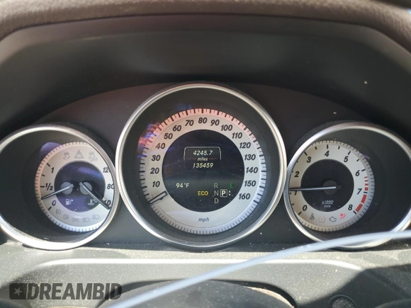 2014 Mercedes-Benz E 350 Luxury with VIN WDDHF8JB5EB004904, listed as a Copart auction lot 56923425 with 135,459 mi miles and Salvage title. Bid and sale history available at DreamBid. Image 9.