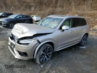 2024 Volvo XC90 Plus Bright Theme z VIN YV4062JE6R1185552, wystawiony jako Copart lot #82867804 z przebiegiem Nie podano mil oraz Szkoda całkowita • Salvage title. Historia ofert i sprzedaży dostępna na DreamBid. Obrazek 1.