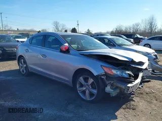 2014 Acura ILX z VIN 19VDE1F36EE011084, wystawiony jako IAAI lot #41580069 z przebiegiem 136 187 mil mil oraz . Historia ofert i sprzedaży dostępna na DreamBid. Obrazek 1.