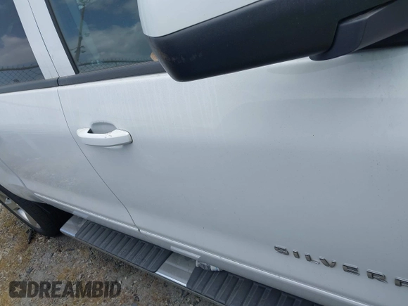 2017 Chevrolet Silverado 1500 LT with VIN 3GCPCRECXHG344049, listed as a IAAI auction lot 41803518 with 205,643 mi miles. Bid and sale history available at carsss.com. Image 13.