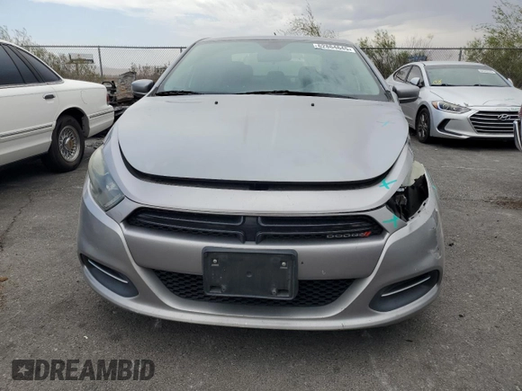 2015 Dodge Dart SXT z VIN 1C3CDFBB1FD330626, wystawiony jako Copart lot #62864645 z przebiegiem 95 568 mil mil oraz Szkoda całkowita • Salvage title. Historia ofert i sprzedaży dostępna na DreamBid. Obrazek 5.