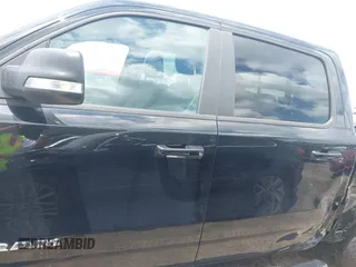 2022 Ram 1500 Big Horn z VIN 1C6RRFFG8NN365239, wystawiony jako IAAI lot #42453450 z przebiegiem 59 576 mil mil oraz . Historia ofert i sprzedaży dostępna na DreamBid. Obrazek 14.