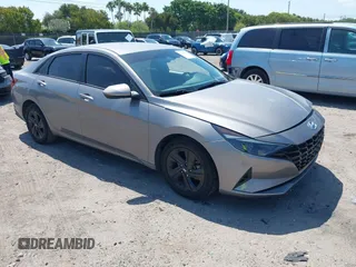 2021 Hyundai Elantra SEL z VIN KMHLM4AG3MU209568, wystawiony jako IAAI lot #42141622 z przebiegiem 54 098 mil mil oraz . Historia ofert i sprzedaży dostępna na DreamBid. Obrazek 1.