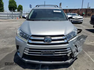 2017 Toyota Highlander Hybrid Limited with VIN 5TDDGRFH7HS027591, listed as a Copart auction lot 59234185 with 87,136 mi miles and Salvage title. Bid and sale history available at DreamBid. Image 5.