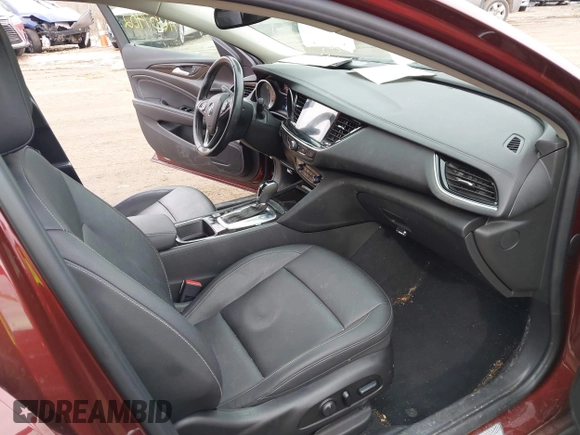 2018 Buick Regal Essence с VIN W04GP6SX2J1137227, выставлен на аукционе IAAI как лот 41657402 с пробегом 68 371 миль миль и . История ставок и продаж доступна на DreamBid. Изображение 5.