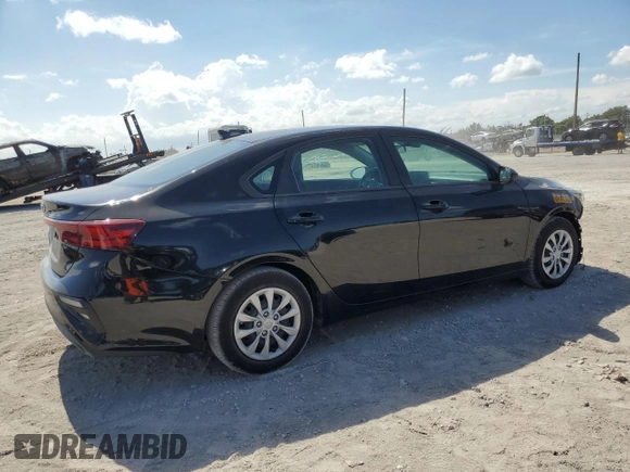 2021 Kia Forte LXS with VIN 3KPF24AD4ME409208, listed as a Copart auction lot 61753175 with 42,131 mi miles and Salvage title. Bid and sale history available at DreamBid. Image 3.