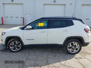 2020 Jeep Compass Limited with VIN 3C4NJCCB2LT247237, listed as a IAAI auction lot 41832949 with 58,625 mi miles. Bid and sale history available at carsss.com. Image 13.