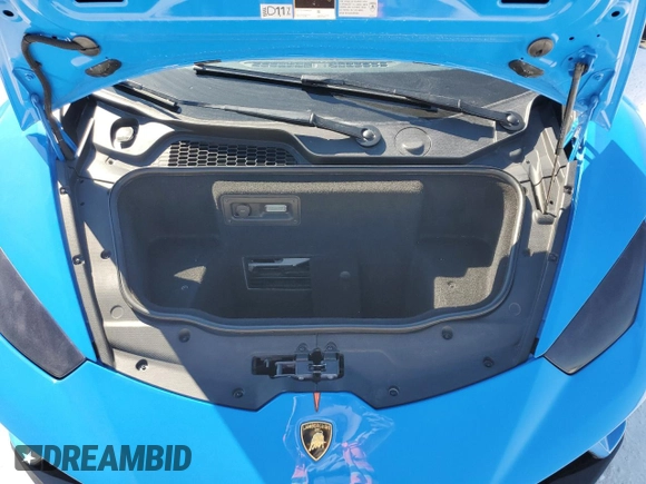 2018 Lamborghini Huracan z VIN ZHWUD4ZF2JLA08437, wystawiony jako Copart lot #50956455 z przebiegiem 7412 mil mil oraz Nie do naprawy. Historia ofert i sprzedaży dostępna na DreamBid. Obrazek 11.