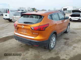 2017 Nissan Rogue Sport SL with VIN JN1BJ1CR8HW103023, listed as a IAAI auction lot 41810707 with 77,172 mi miles. Bid and sale history available at carsss.com. Image 4.
